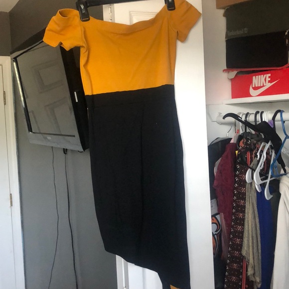 Dress - Picture 2 of 2